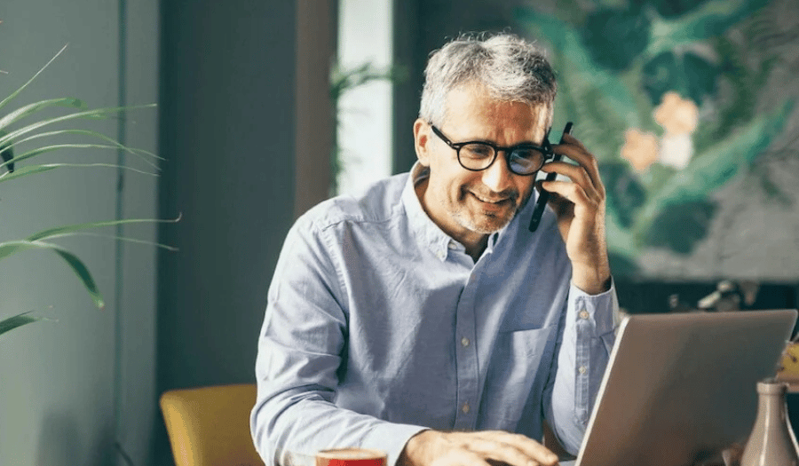 Adviser using Mailock to communicate with his clients safely and securely